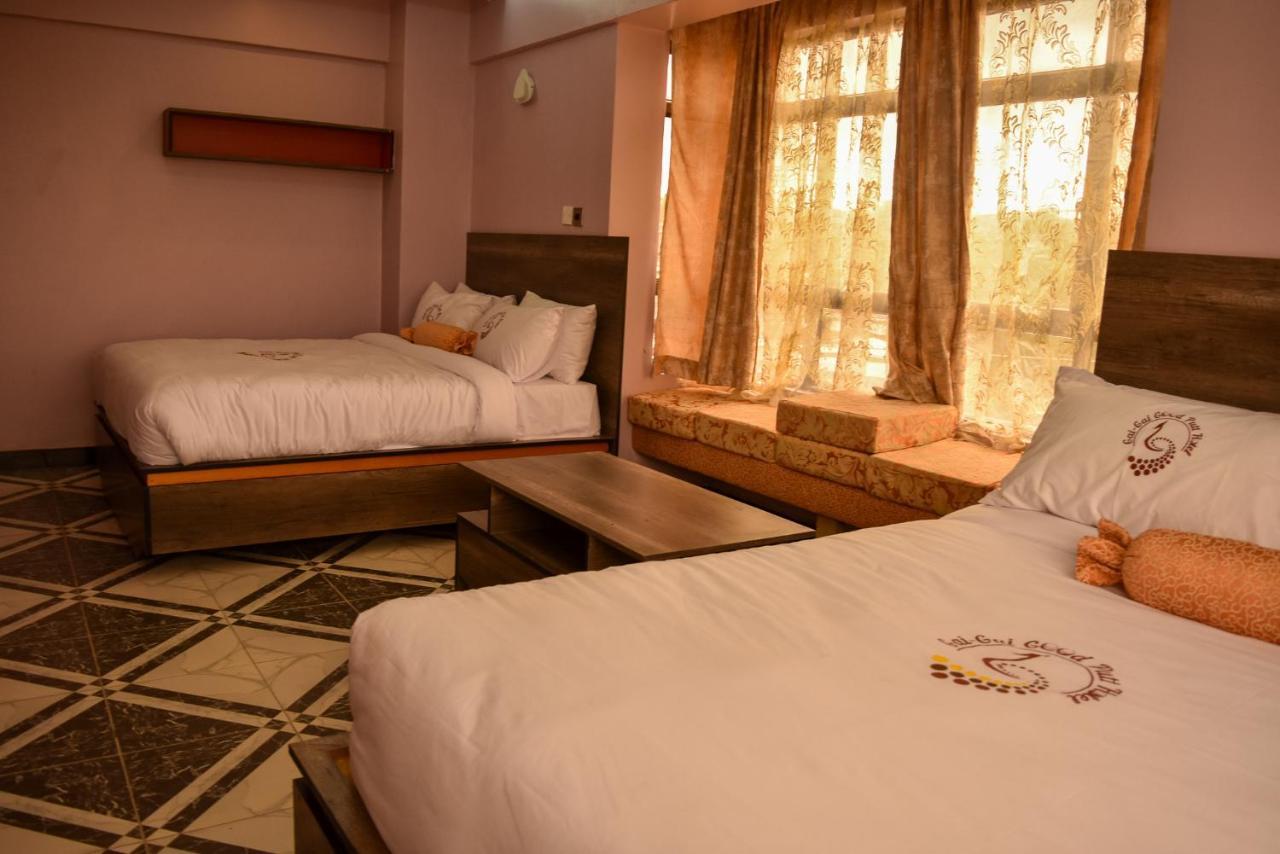 Good Putt Hotel Nakuru Bagian luar foto