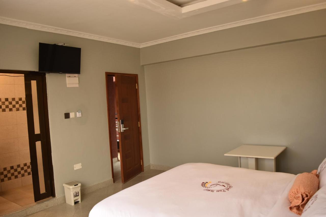 Good Putt Hotel Nakuru Bagian luar foto