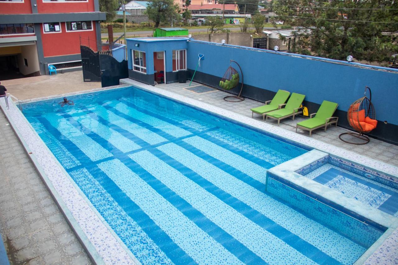Good Putt Hotel Nakuru Bagian luar foto